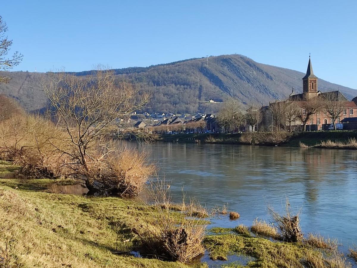 Entre Meuse Et Foret Revin  Exterior photo