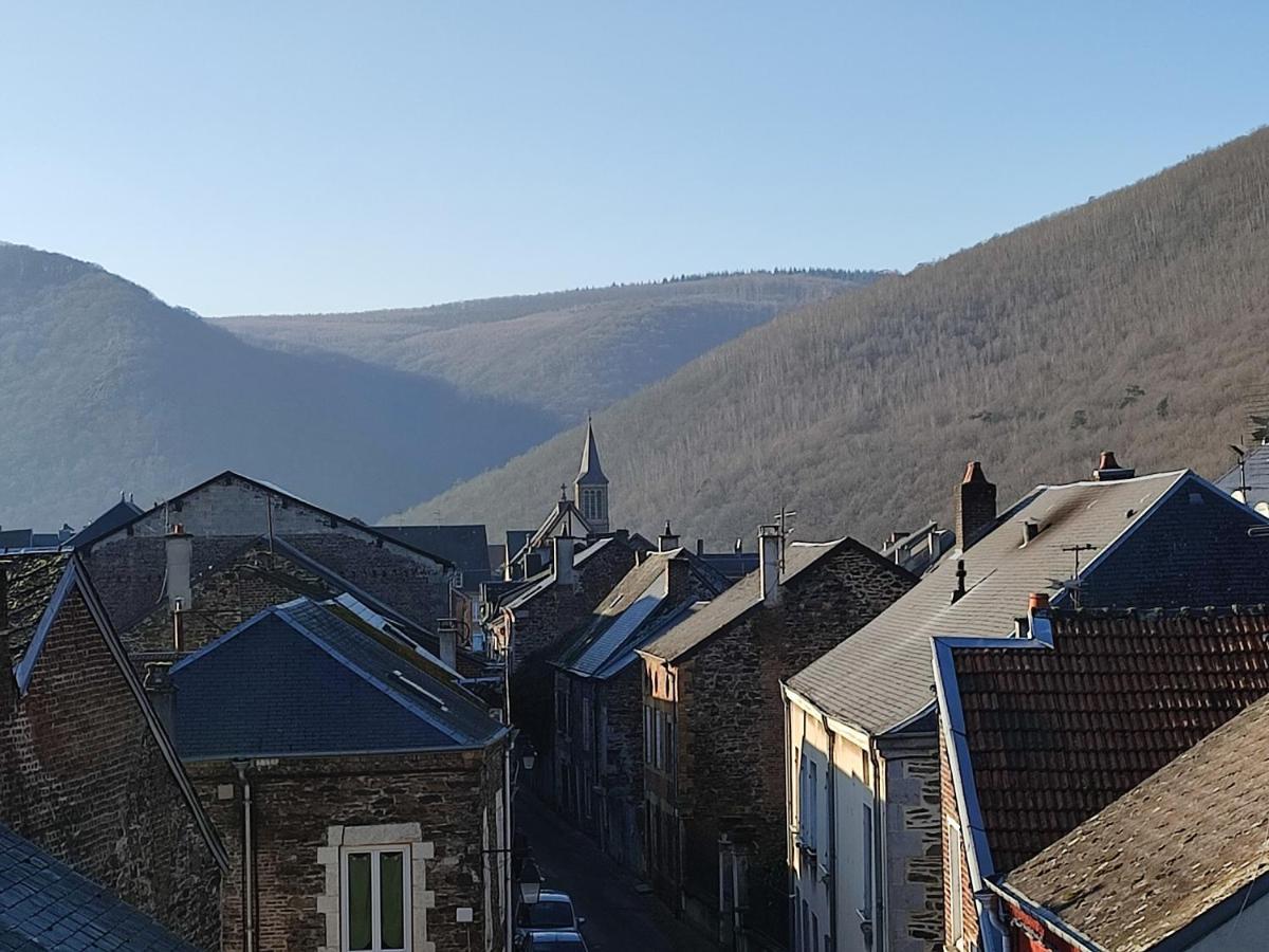 Entre Meuse Et Foret Revin  Exterior photo